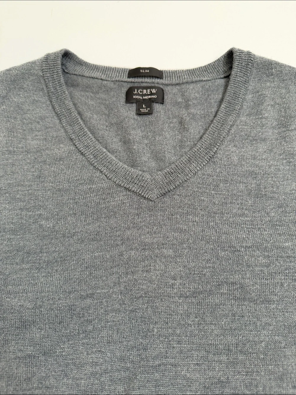 J Crew 100% Merino Wool Sweater‎ Men’s Large Grey V-Neck Slim Fit